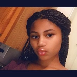 Meet your Posher, Sierra